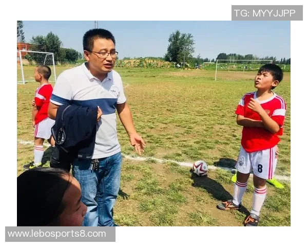 足球李毅的传奇人生与赛场背后的故事揭秘